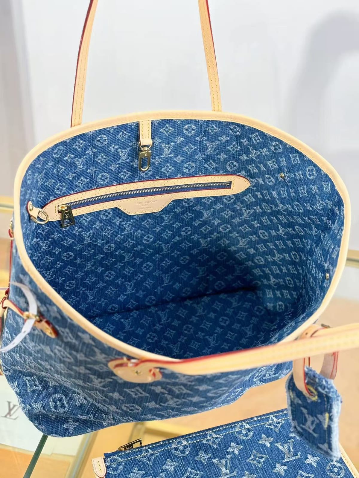 Neverfull Medium Tote 3