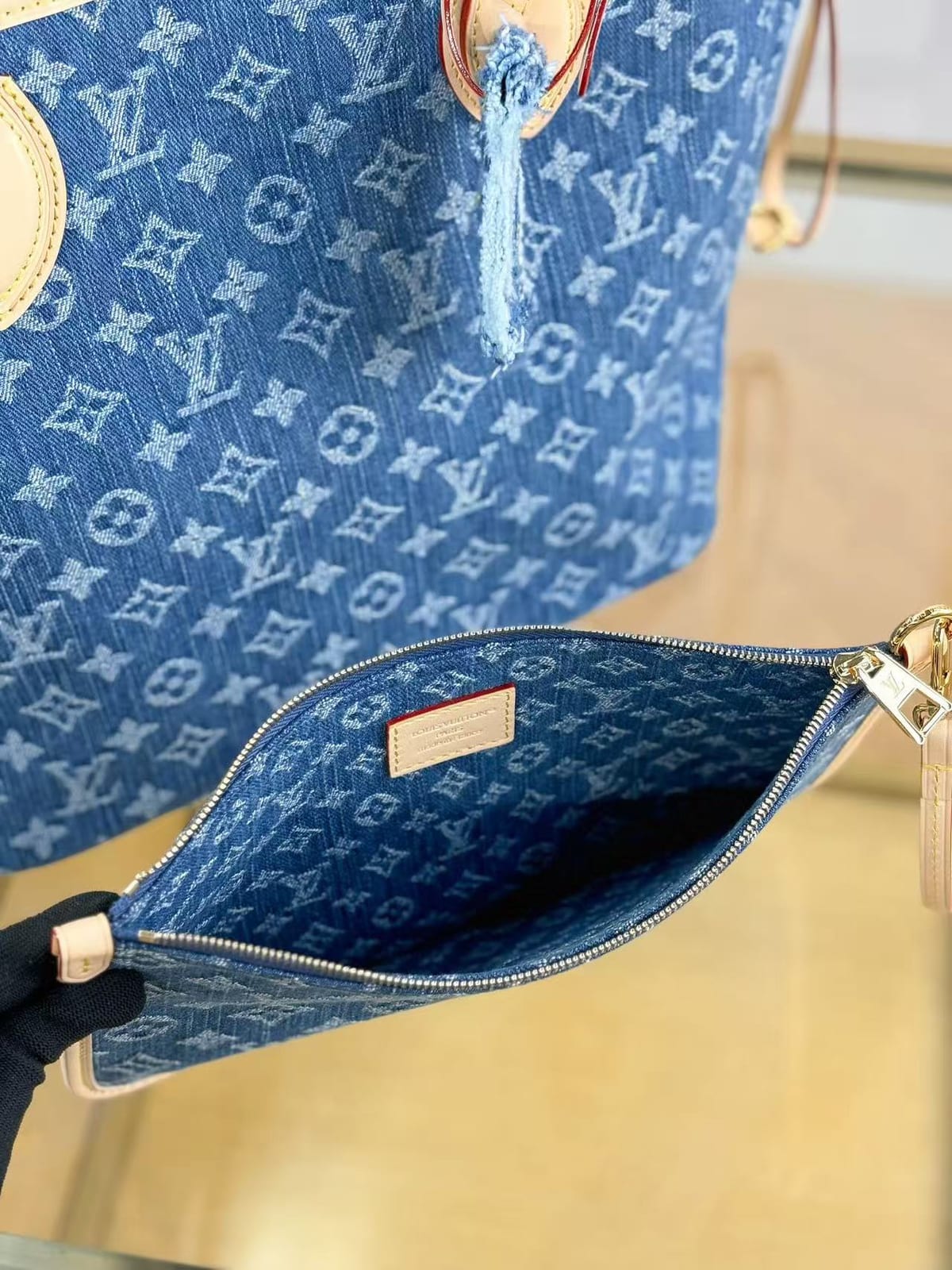 Neverfull Medium Tote 4