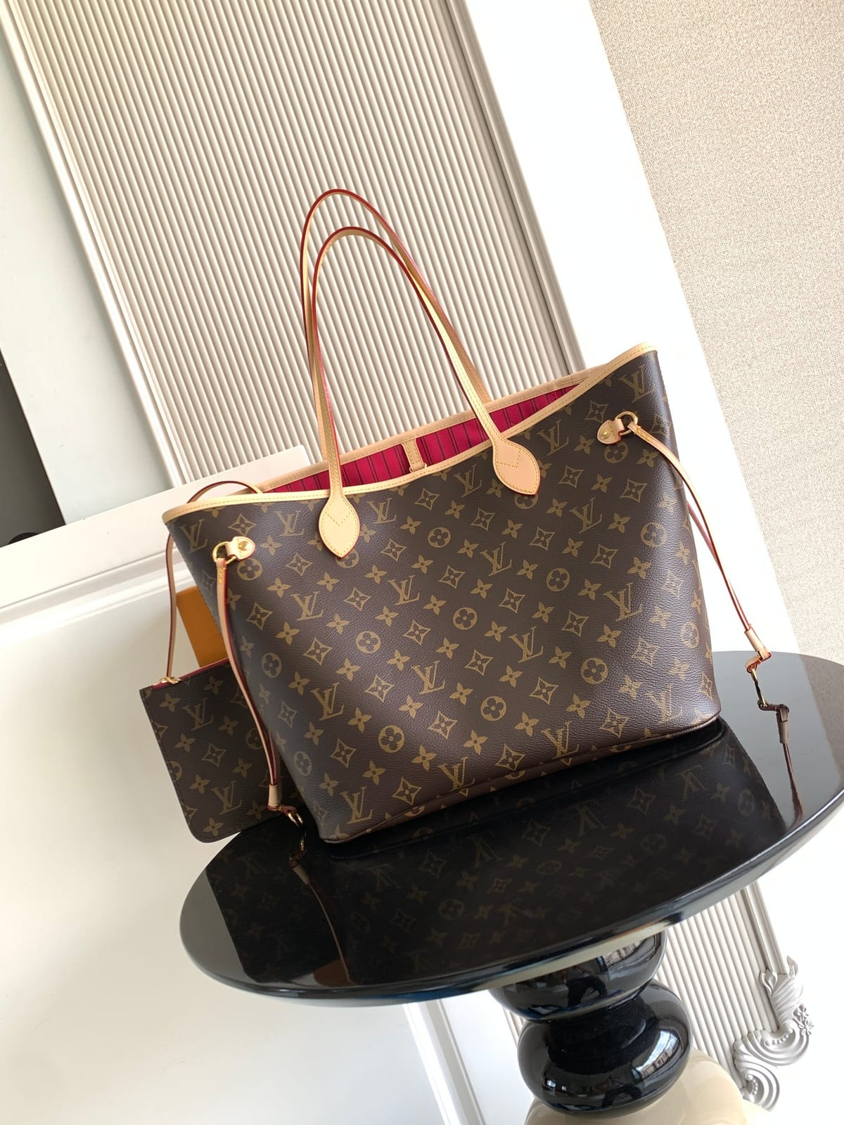 Neverfull Medium Tote