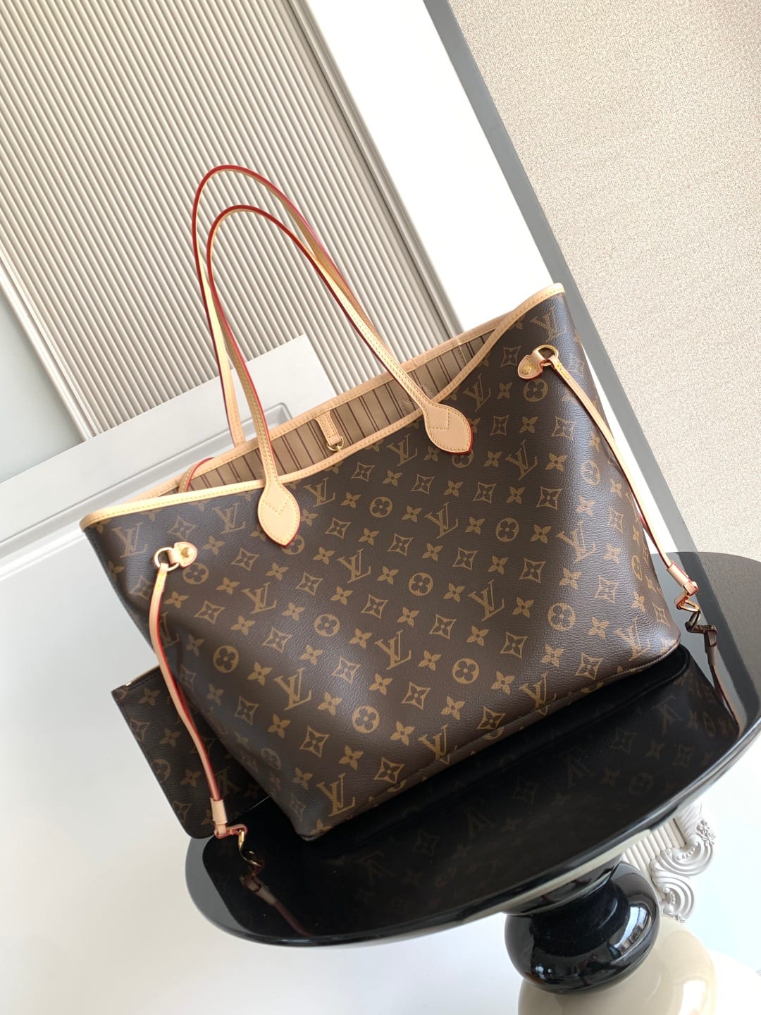 Neverfull Medium Tote