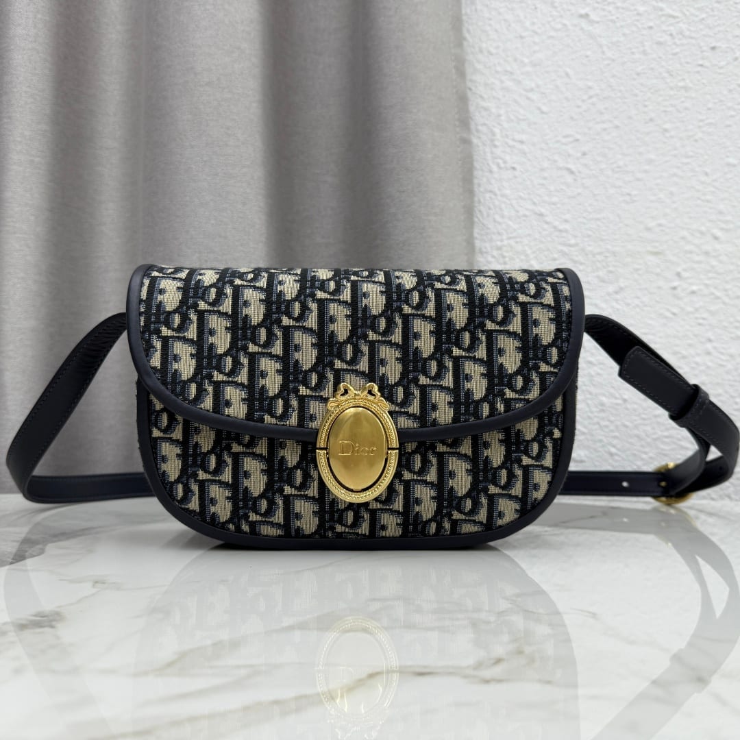 Dior Médaillon Large
