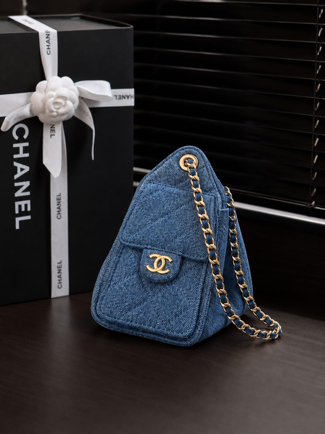 Chanel 25 mini handbag 3