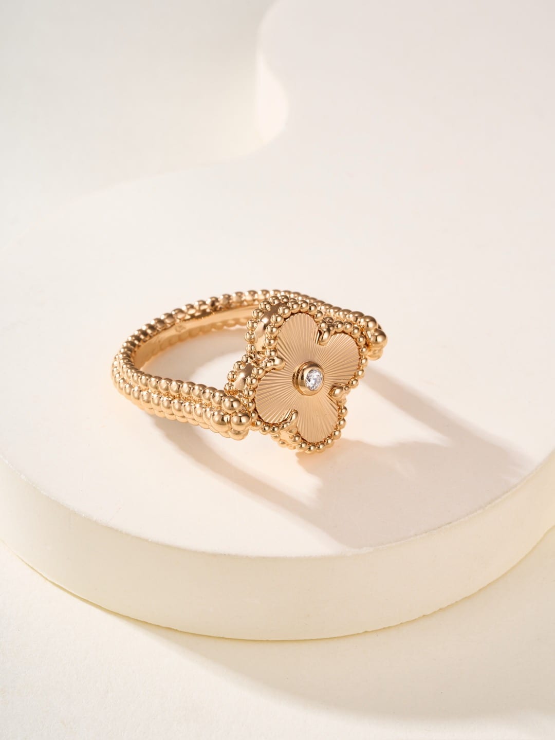Van Cleef & Arpels Vintage Alhambra ring