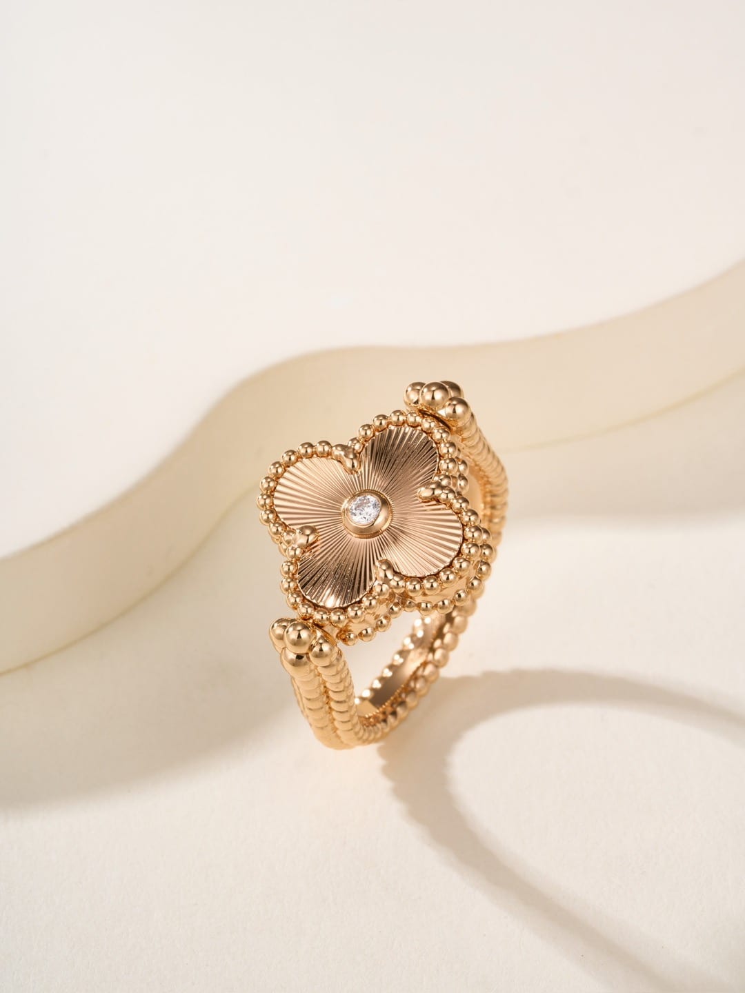 Van Cleef & Arpels Vintage Alhambra ring 2