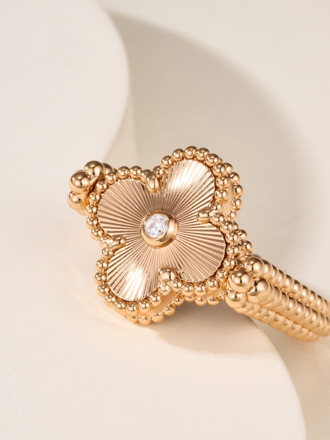 Van Cleef & Arpels Vintage Alhambra ring 3