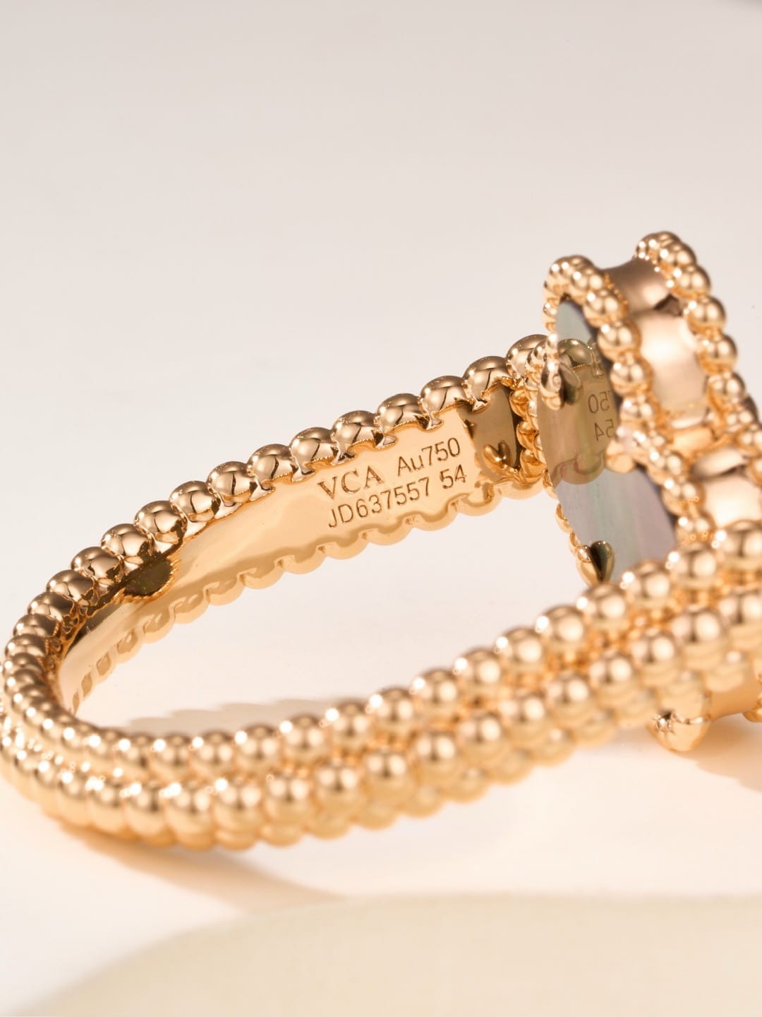 Van Cleef & Arpels Vintage Alhambra ring 4