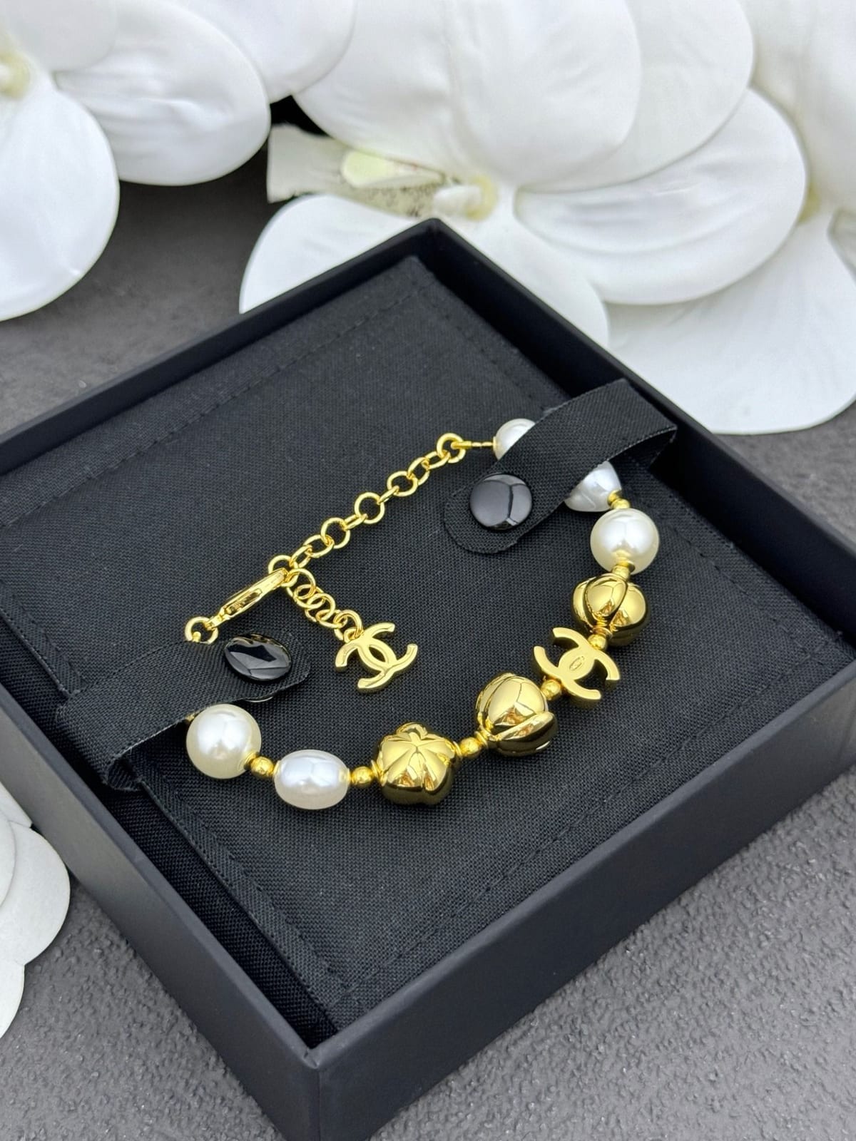 CC Faux Pearl Gold Bracelet 2026 3