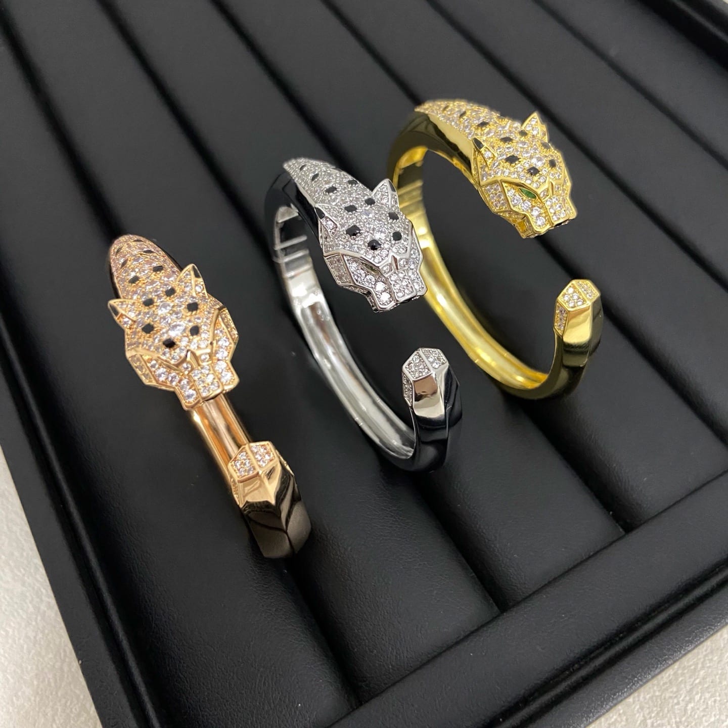 Panthère de Cartier Bracelet 2