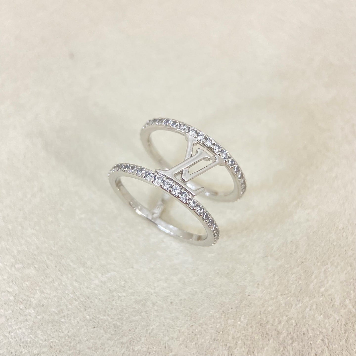 Lconic Ring 4