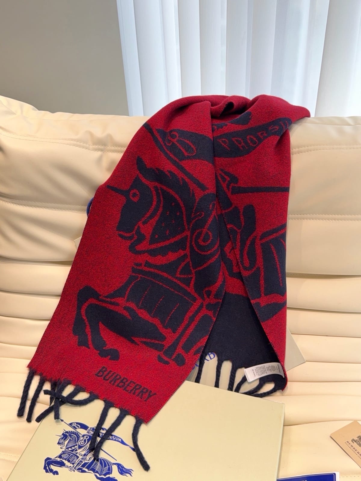 Reversible Equestrian Knight Design wool scarf 6