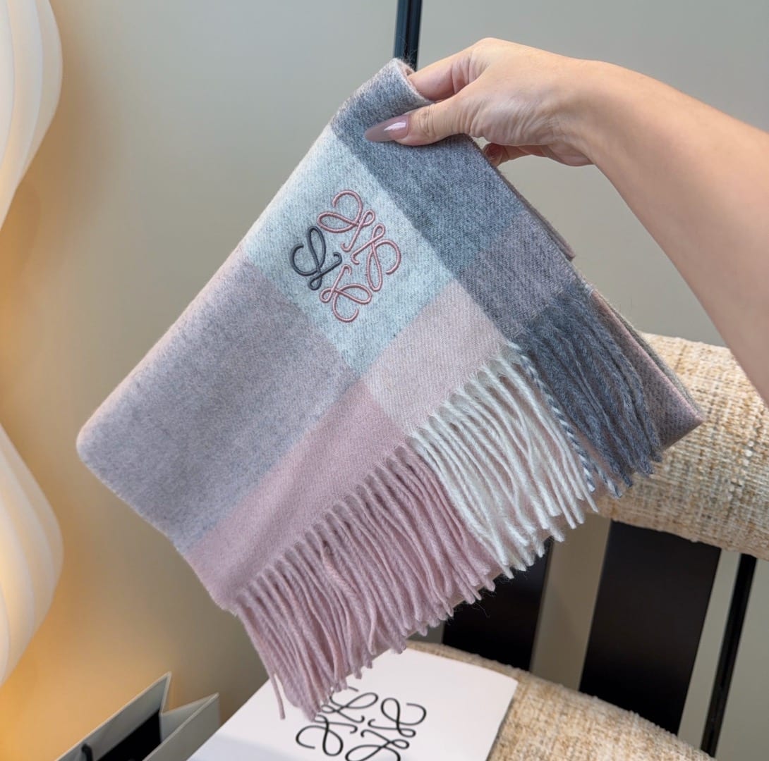 Striped Cashmere and wool scarf featuring  2
