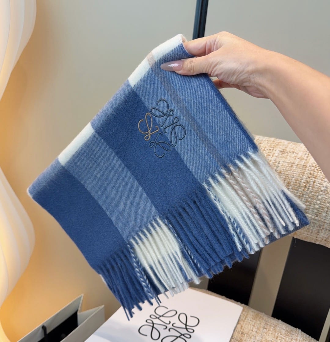 Striped Cashmere and wool scarf featuring  6