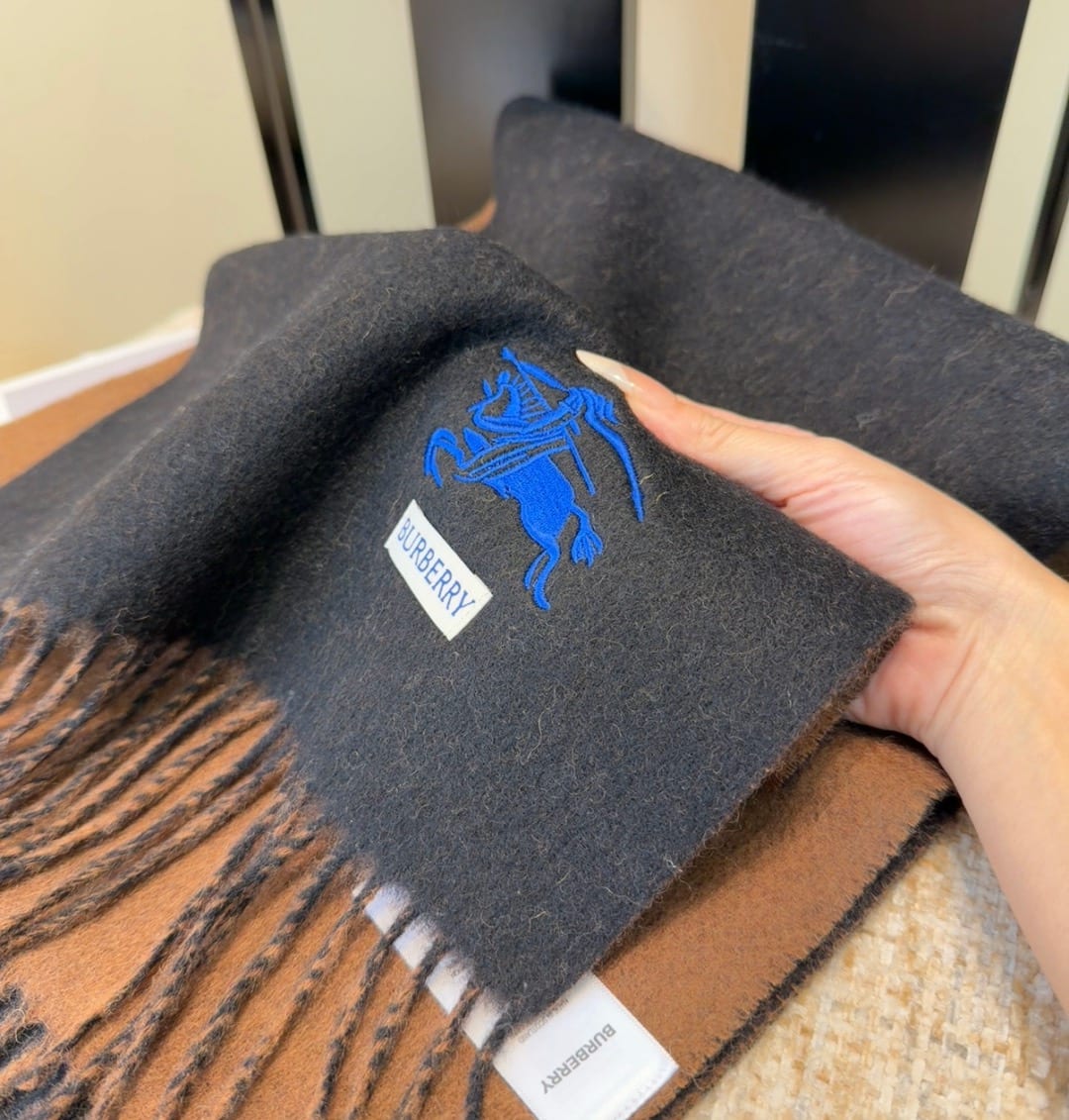  Reversible Knight EKD Cashmere Scarf 5