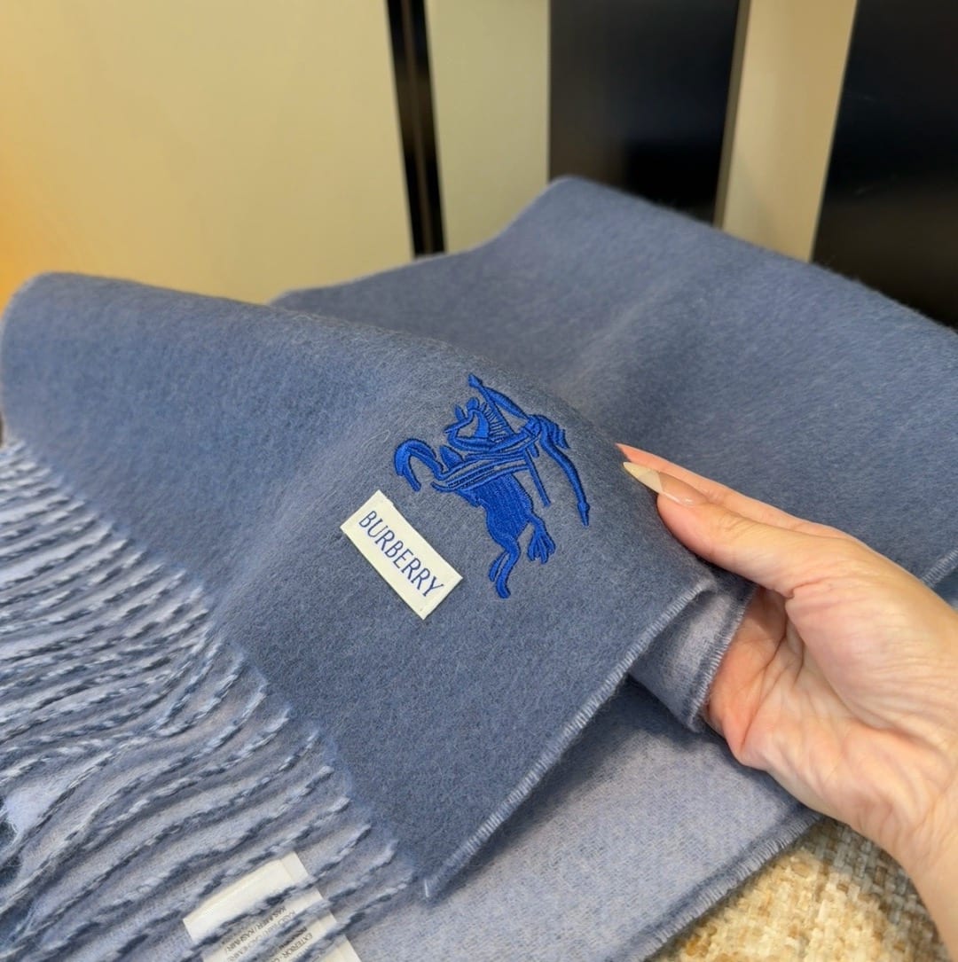  Reversible Knight EKD Cashmere Scarf 11