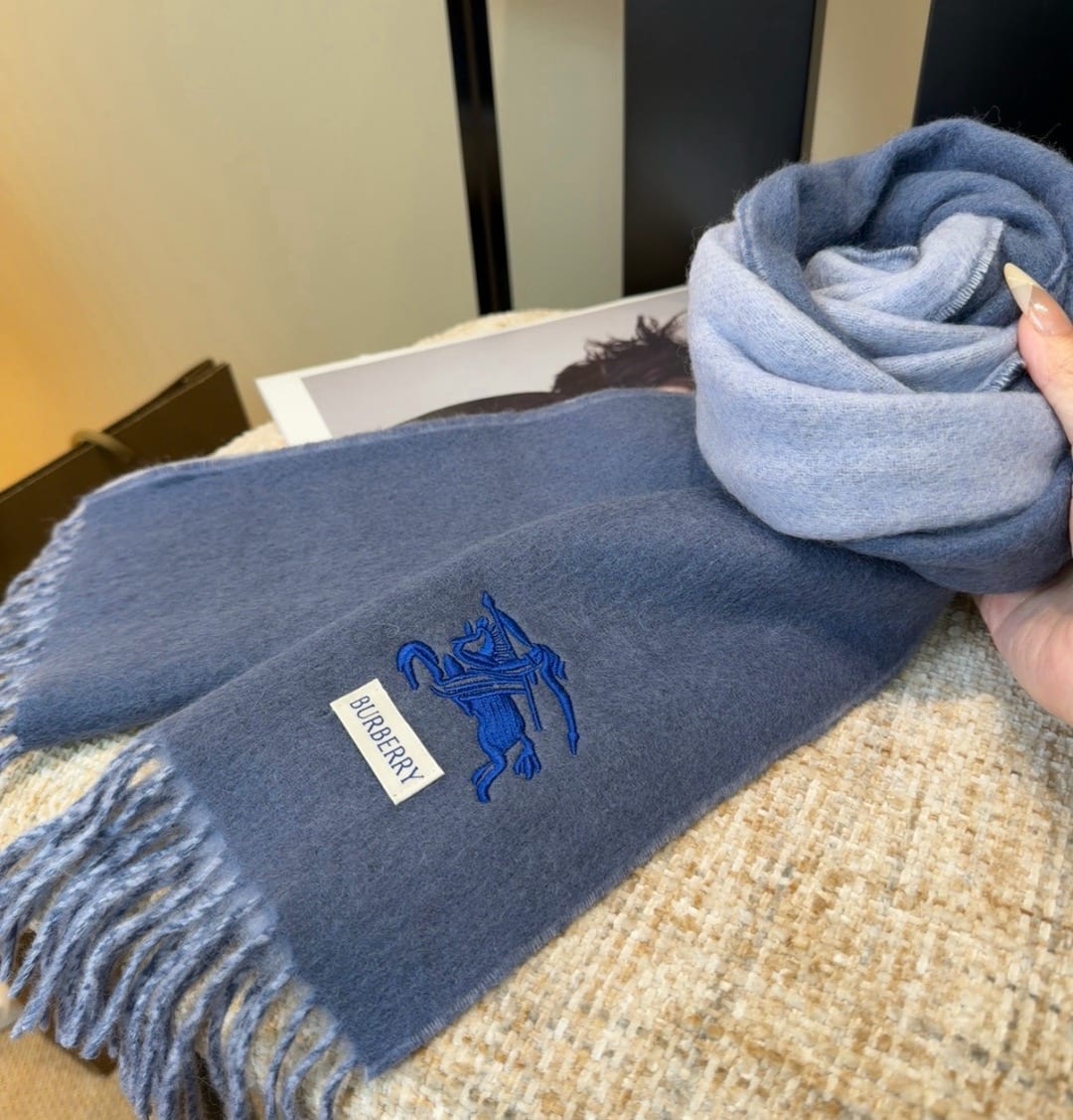  Reversible Knight EKD Cashmere Scarf 12