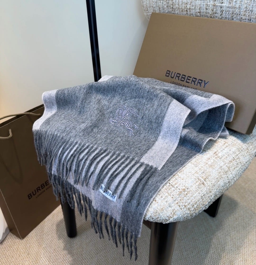 Burberry Reversible Knight Stamp Scarf 9