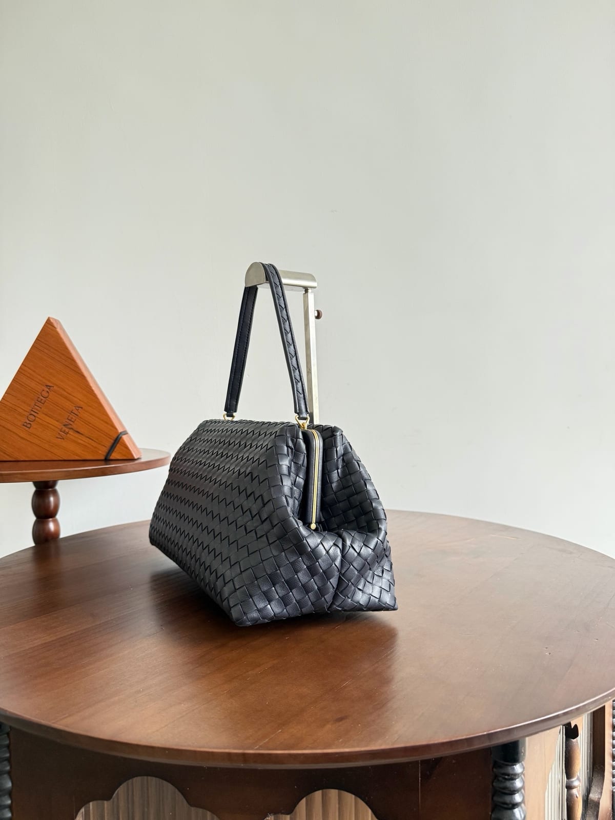 Bottega Veneta Tosca Bag in Intrecciato Leather 2