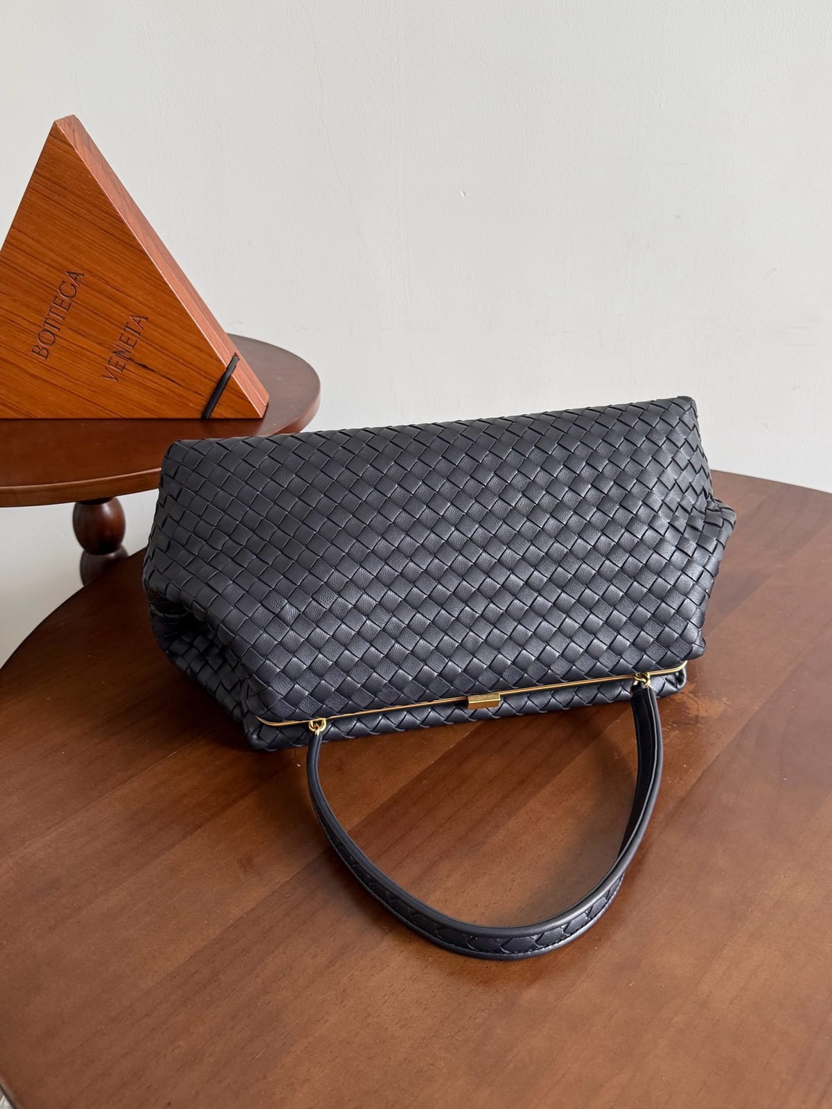 Bottega Veneta Tosca Bag in Intrecciato Leather 7