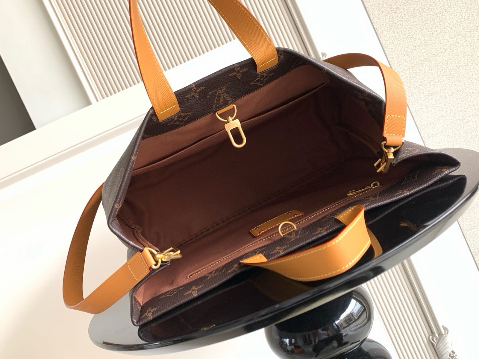  Louis Vuitton Mini Shopper Tote  4