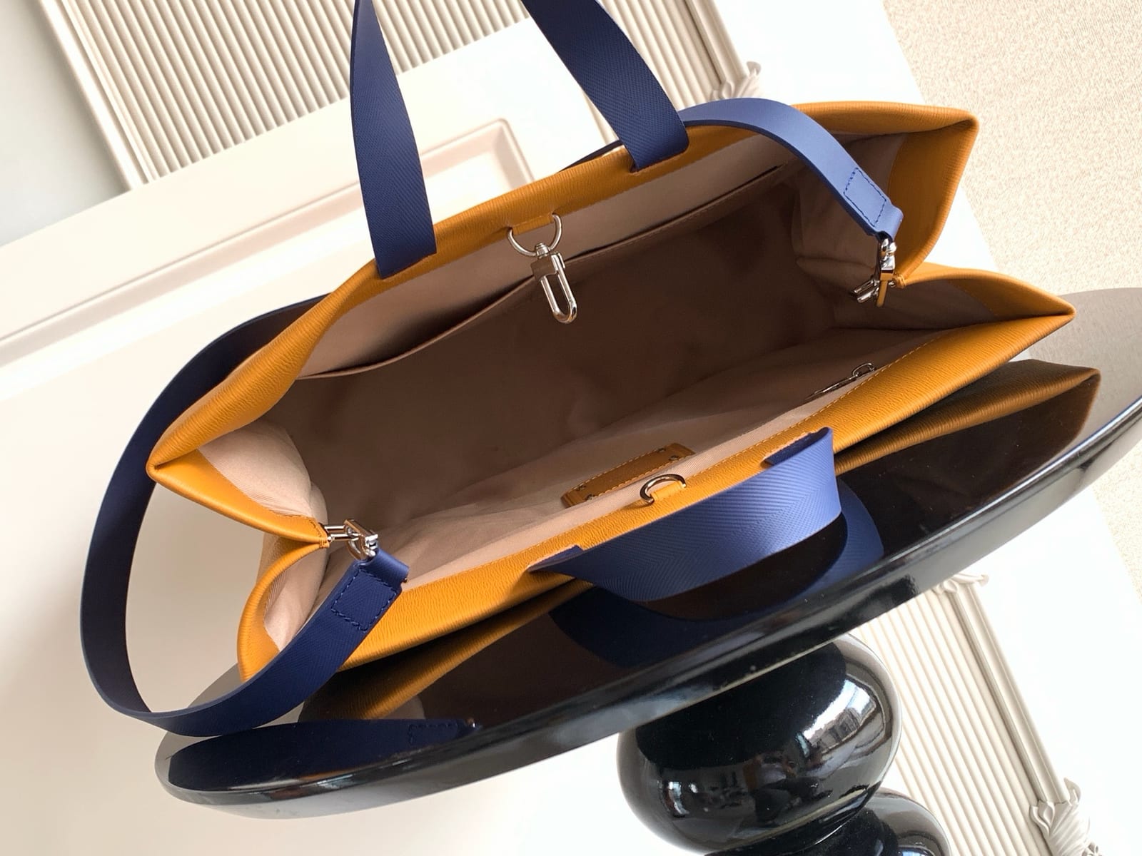 Louis Vuitton Shopper Tote MM in Safran Leather 6