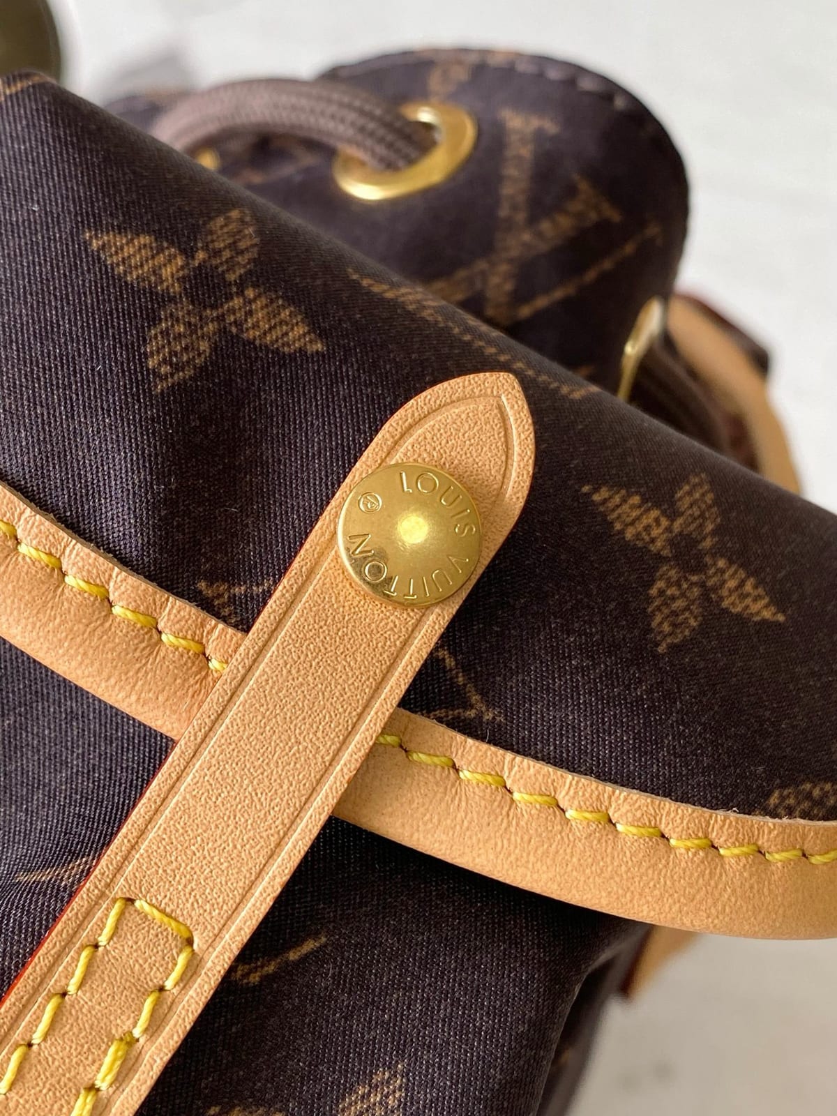  Louis Vuitton Christopher Messenger 8