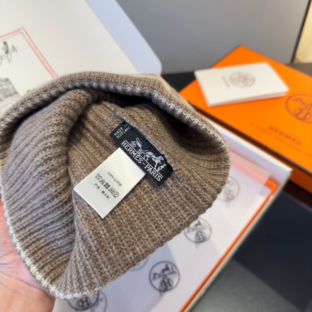  Hermès Heaven Beanie and Scarf 2