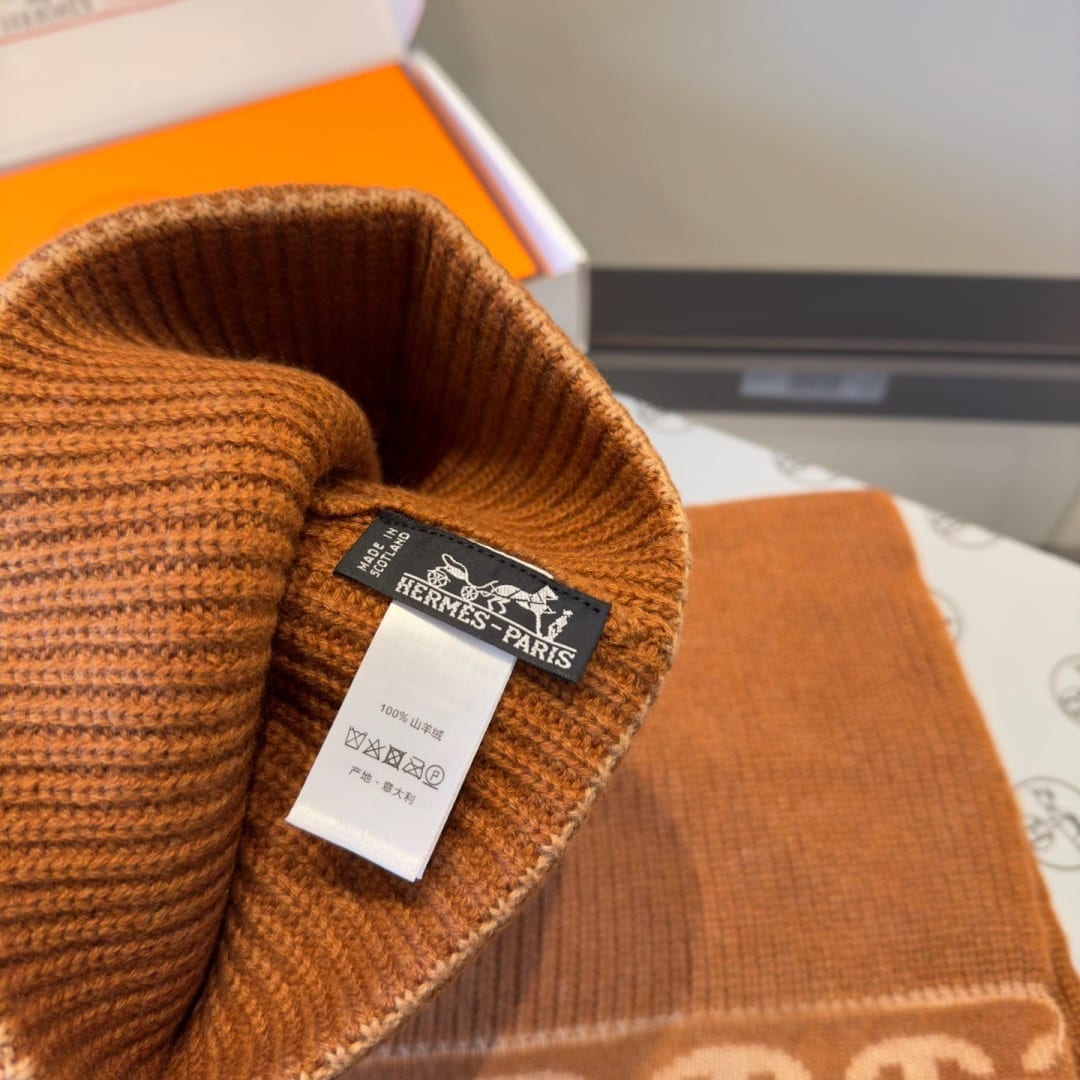  Hermès Heaven Beanie and Scarf 8