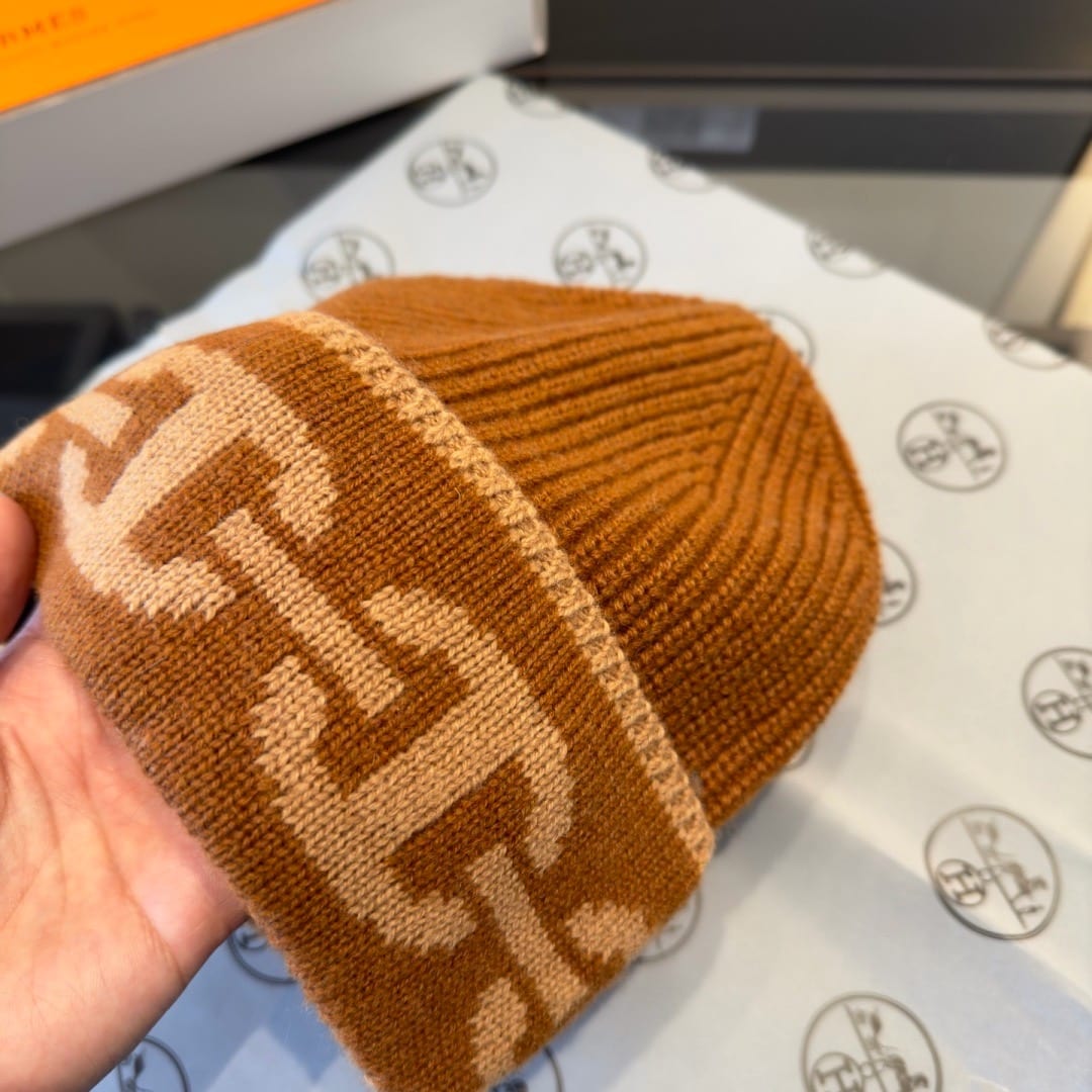  Hermès Heaven Beanie and Scarf 9