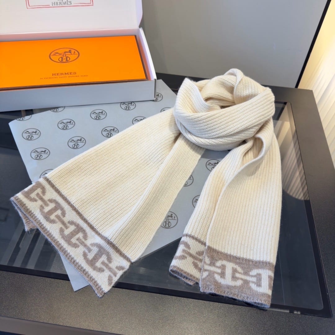  Hermès Heaven Beanie and Scarf 11