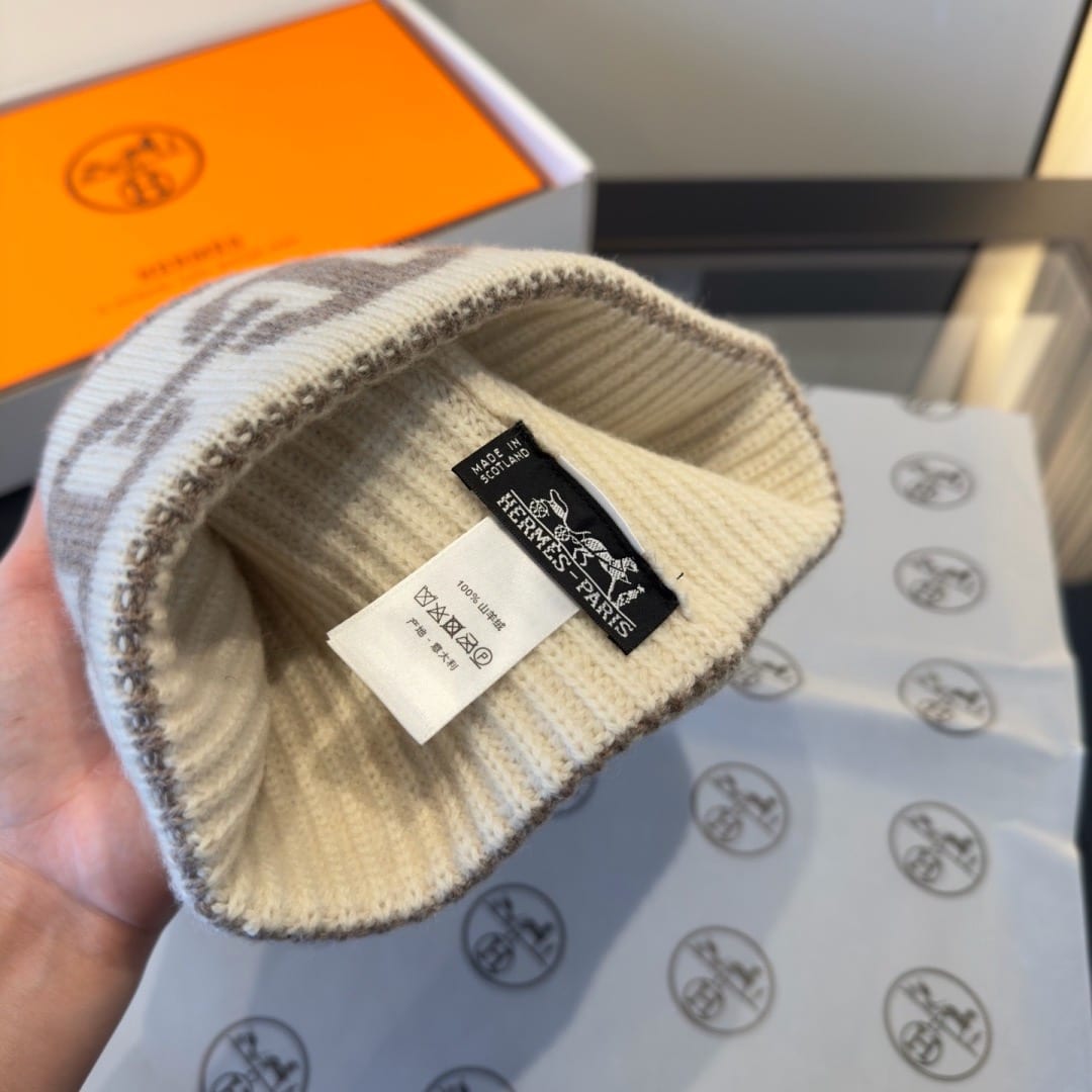 Hermès Heaven Beanie and Scarf 12