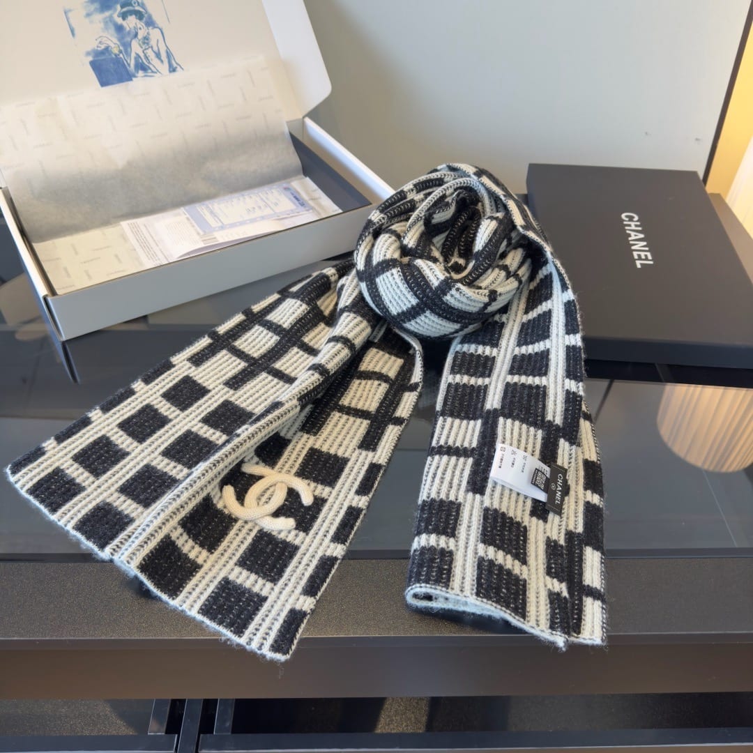  Chanel Scarf 25B 5