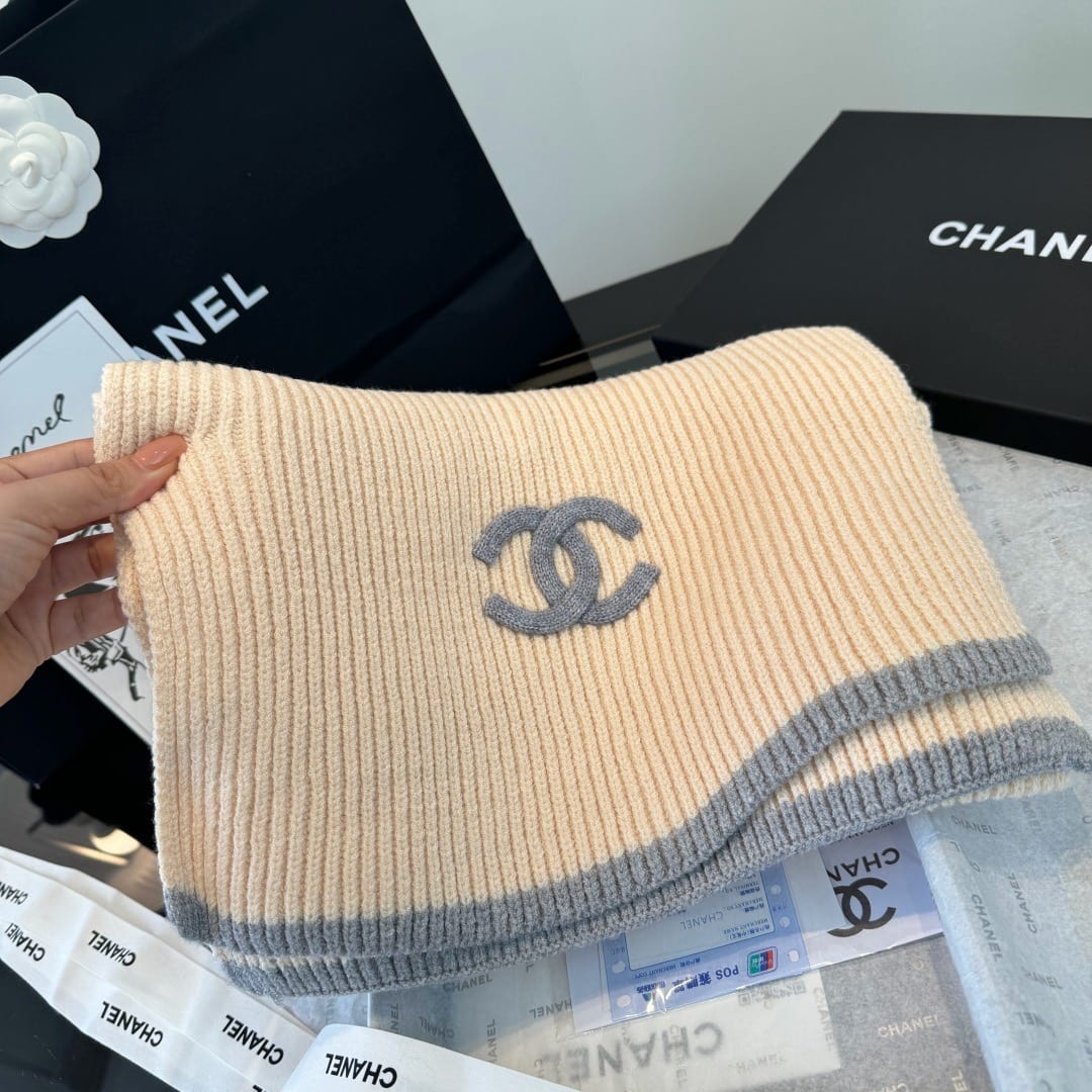  Chanel Cashmere CC Ribbed Scarf With Contrast Trim 4