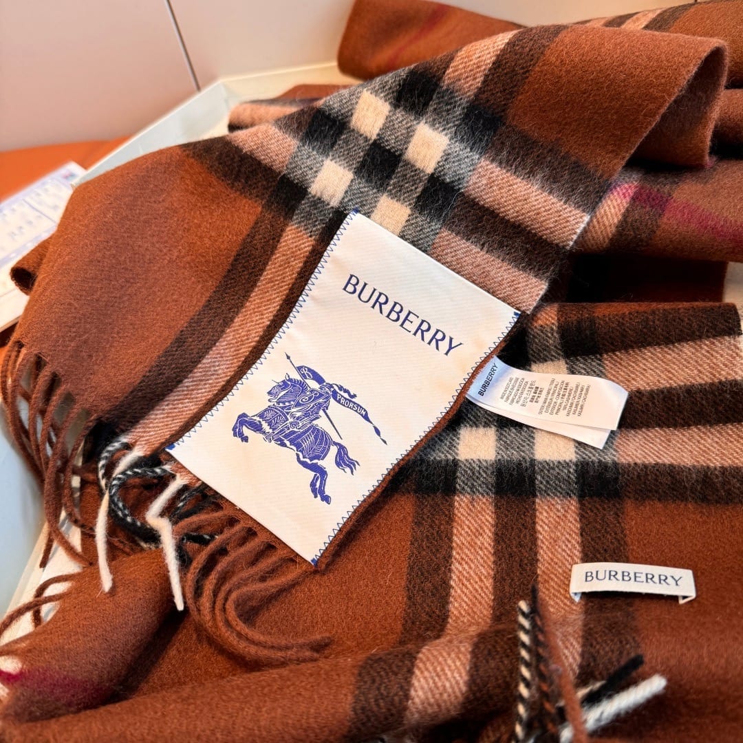 Burberry Equestrian Knight Design Label Cashmere Scarf 14