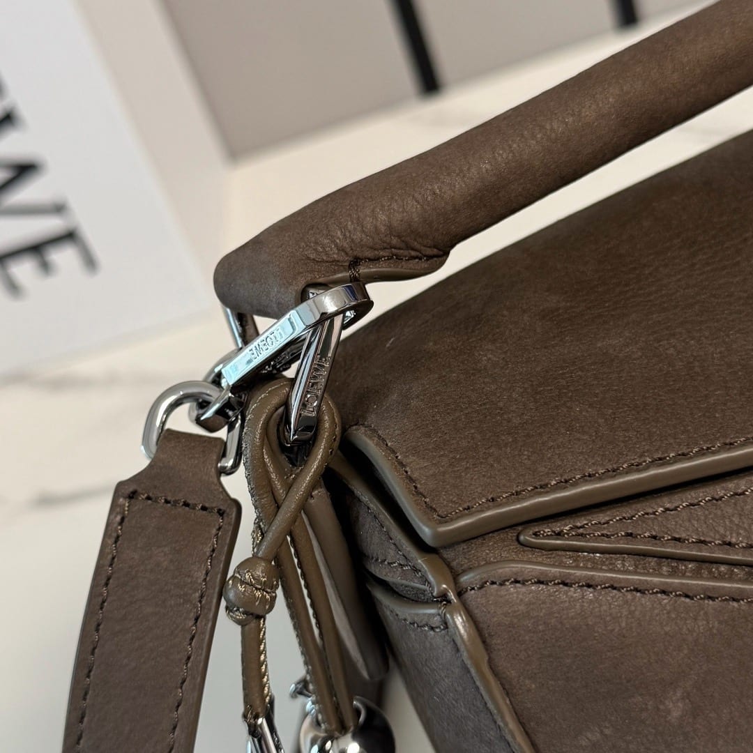  Loewe Puzzle Bag 7