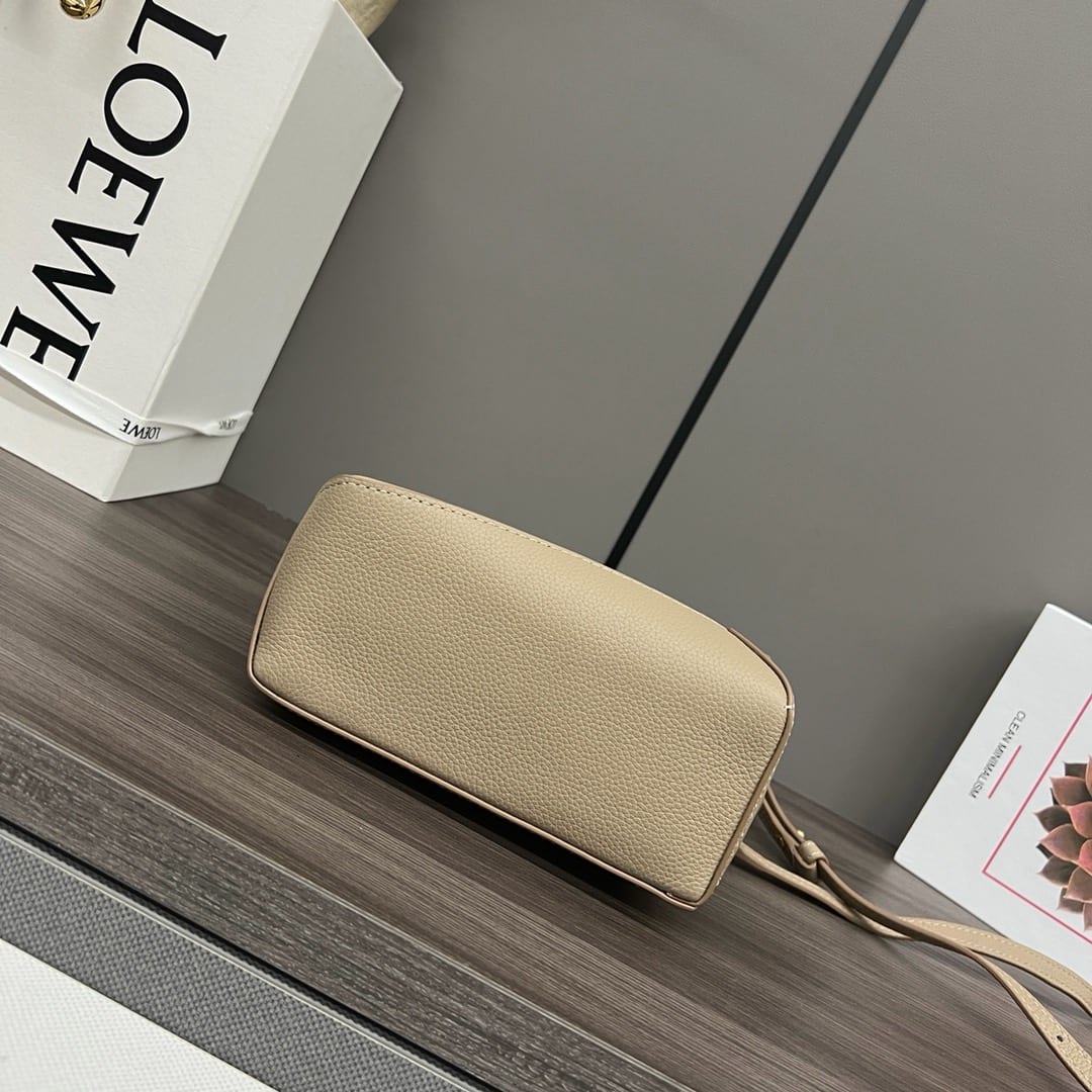  Loewe Puzzle Edge Bag in Grained Calfskin 7