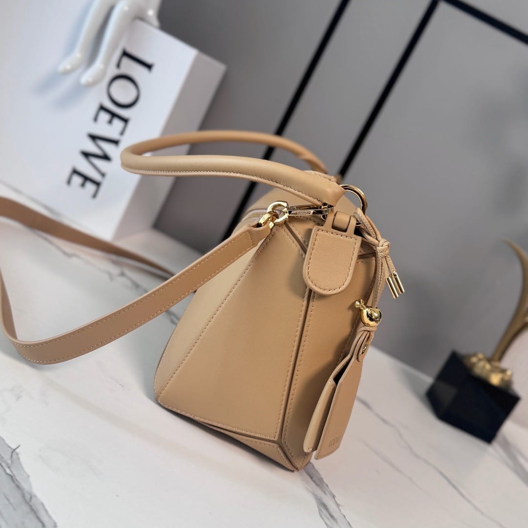 Loewe Puzzle Hobo Bag in Satin Calfskin 2