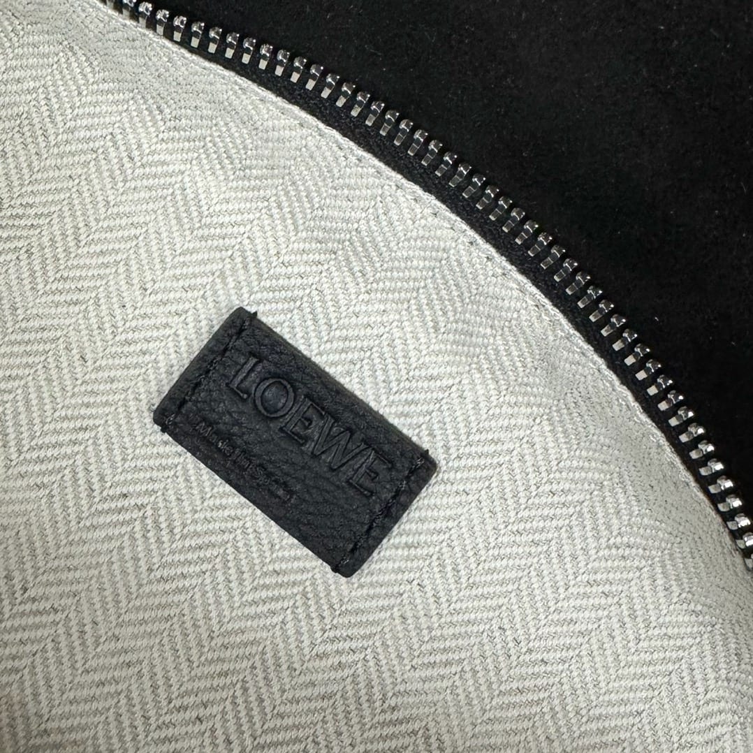 Loewe Puzzle Edge Bag in Grained Calfskin Black 9