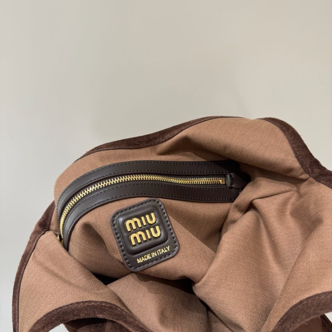  Miu Miu Ivy Suede Tote Bag 3