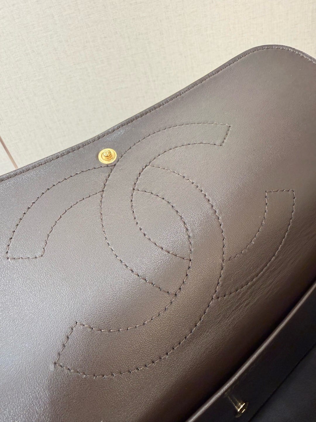 Chanel Souplissimo Maxi Flap Bag-Dark Brown  4
