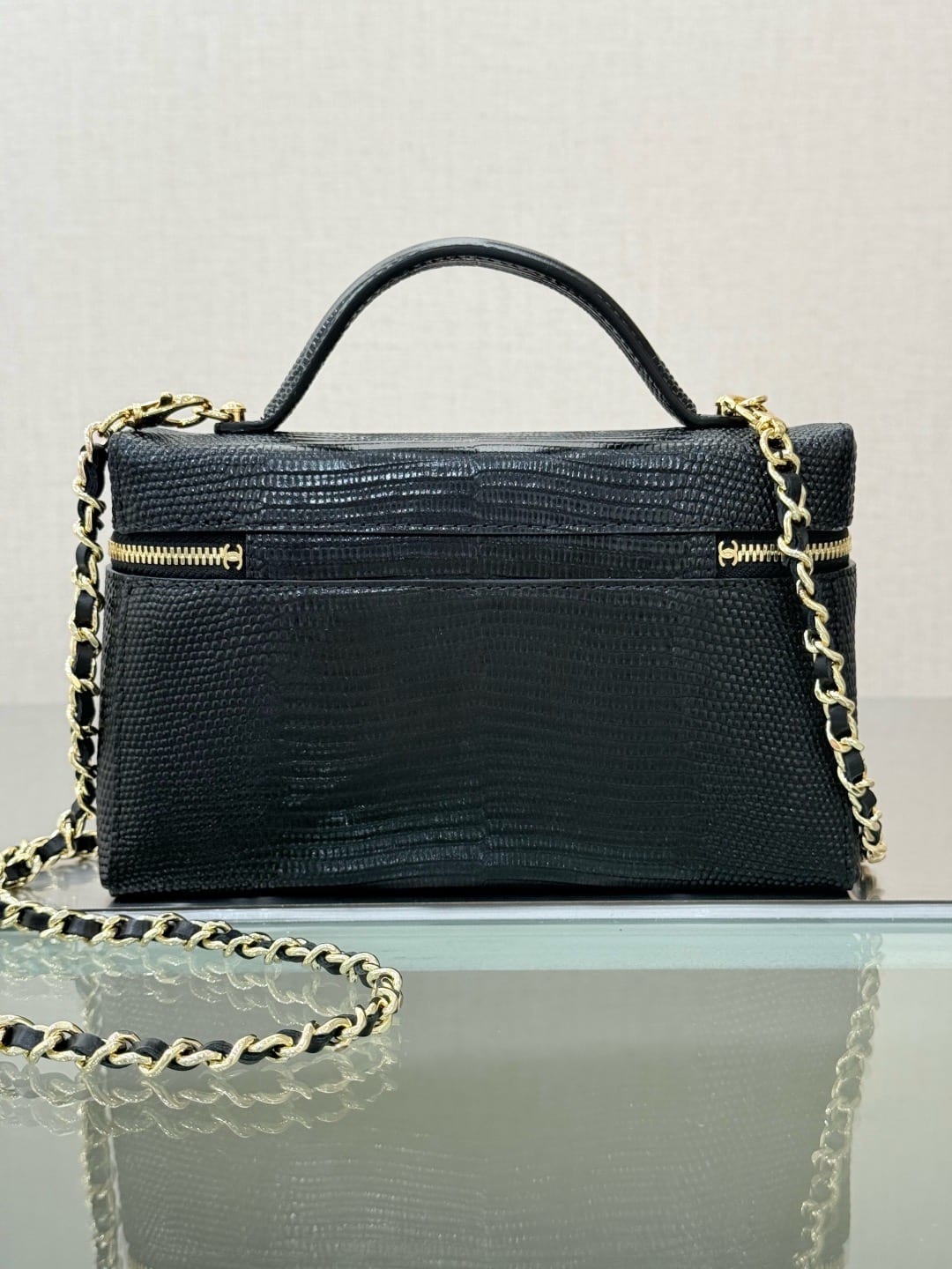 Chanel Lizard-Embossed Slim Vanity Case / Lunch Bag 2