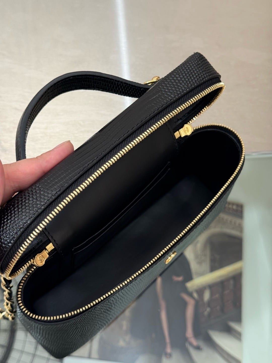 Chanel Lizard-Embossed Slim Vanity Case / Lunch Bag 3