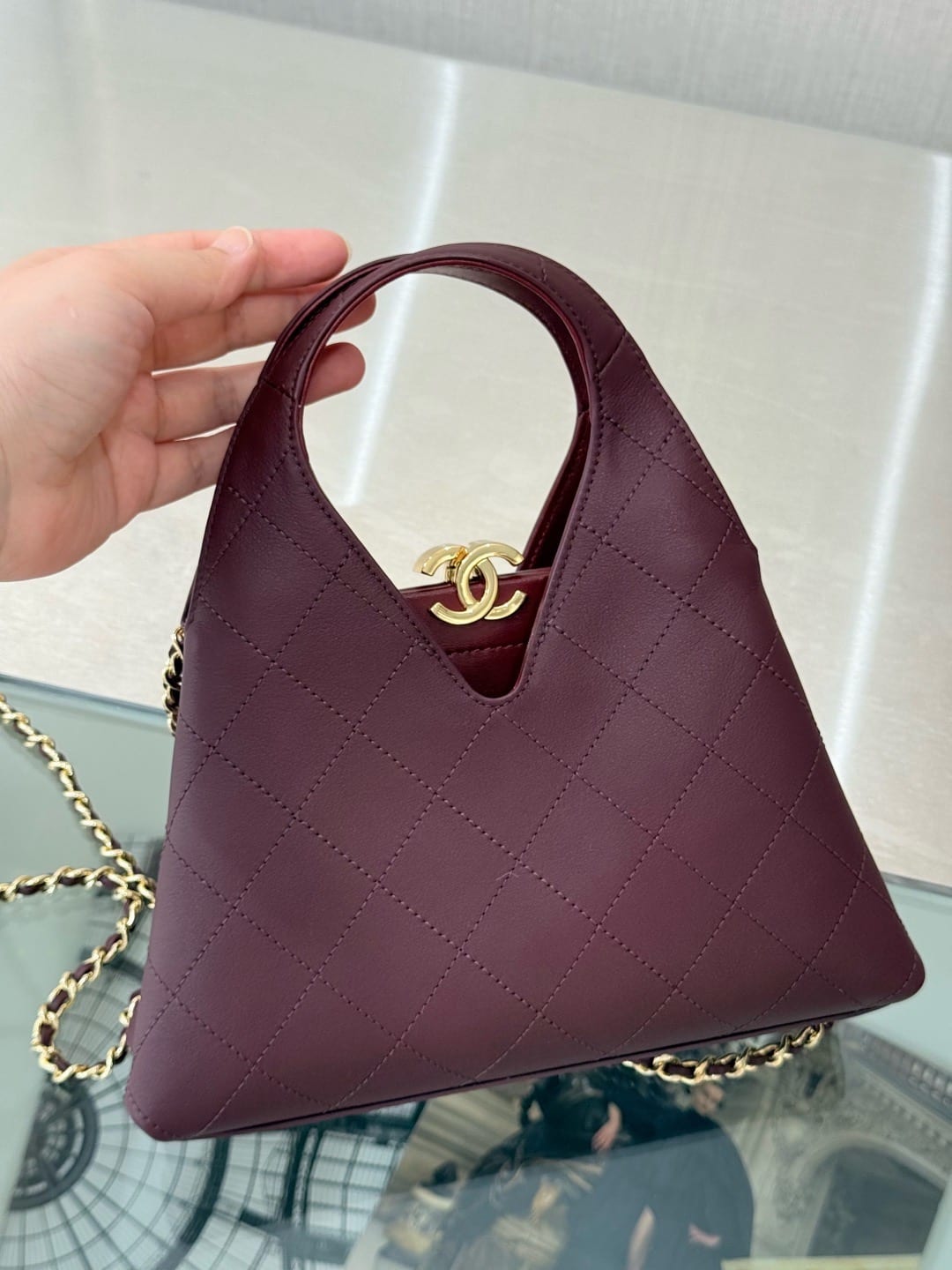 Chanel Chic Lady Small Shopping Tote 4