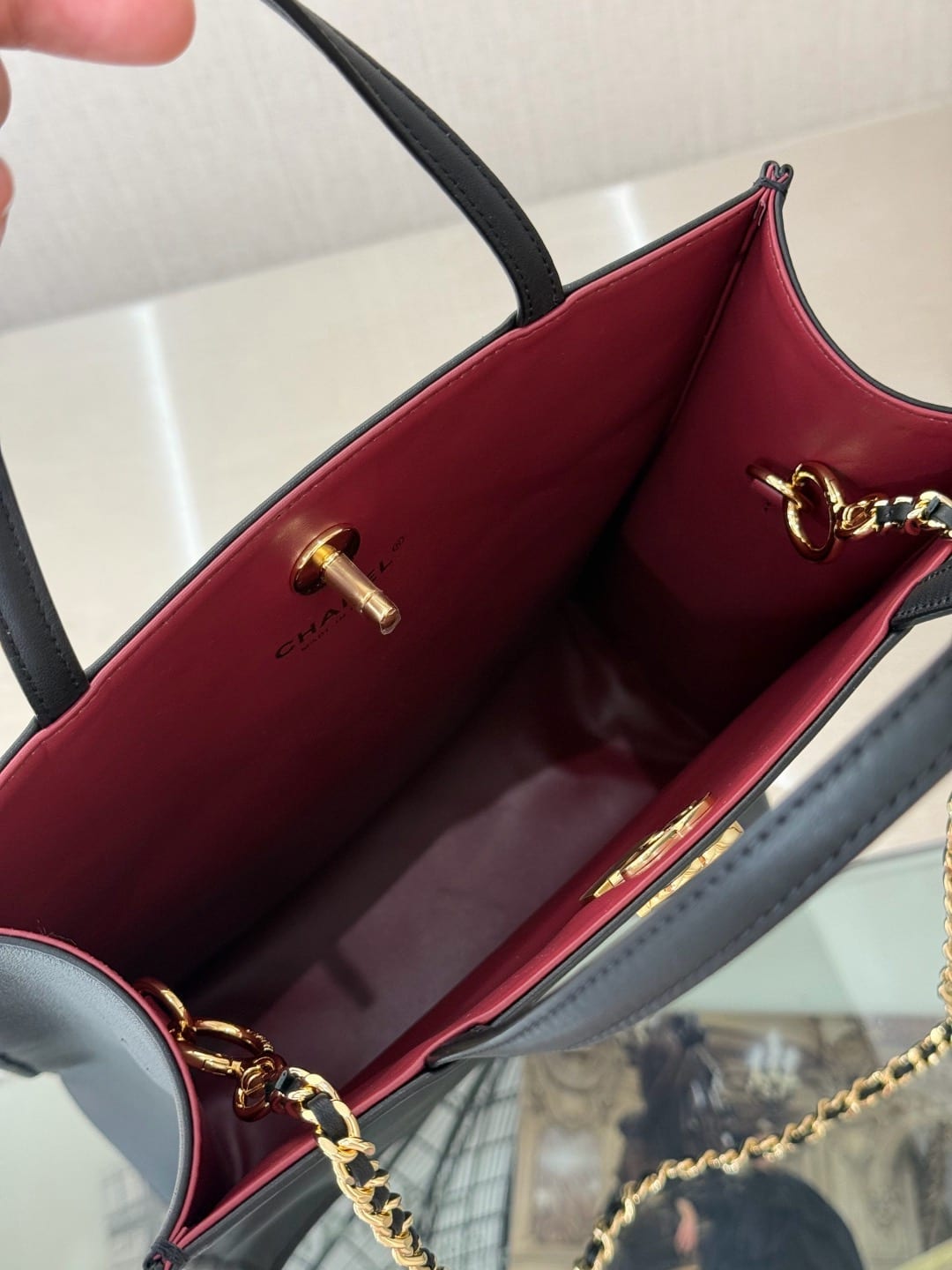  Chanel Vertical Tote 4