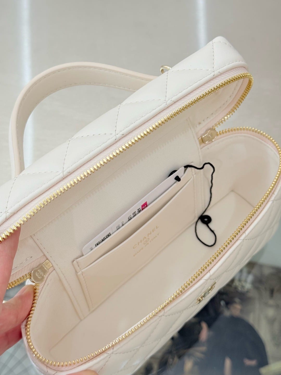 Chanel Slim Vanity Case with Chain 3