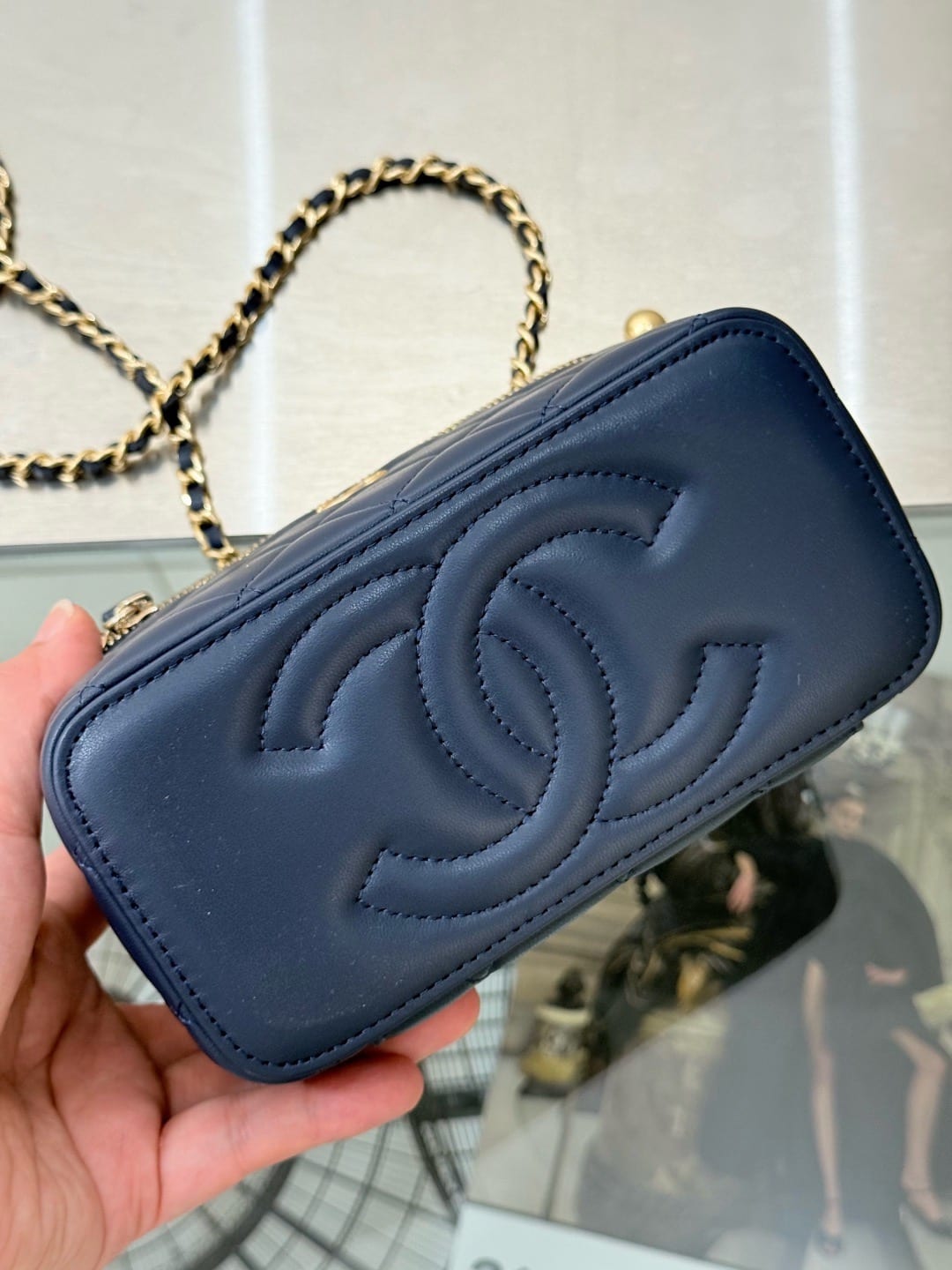 Chanel Pearl Crush Vanity Case with Chain Bag 3