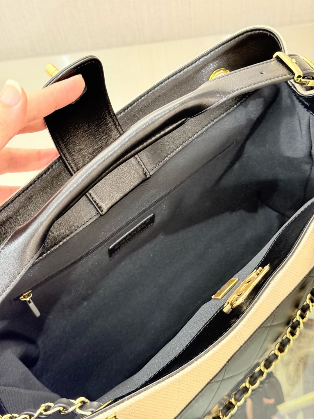 Chanel Coco Base Hobo Bag / Shopping Bag 7
