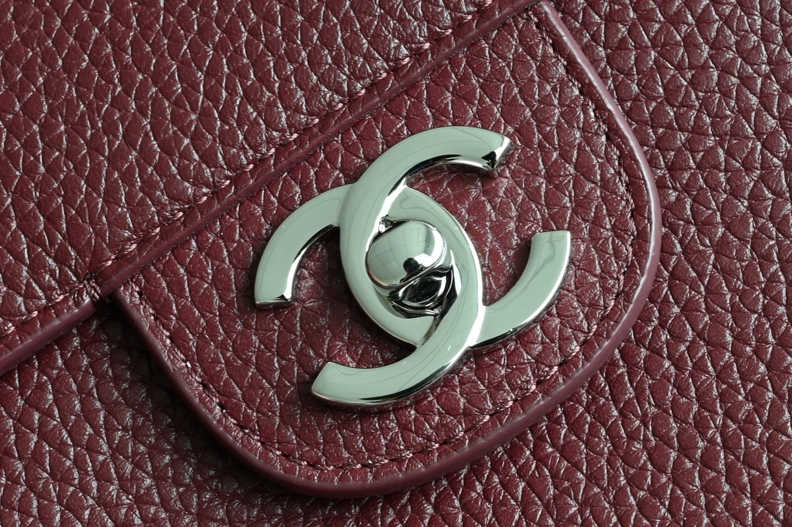 Chanel Maxi Flap Bag 5