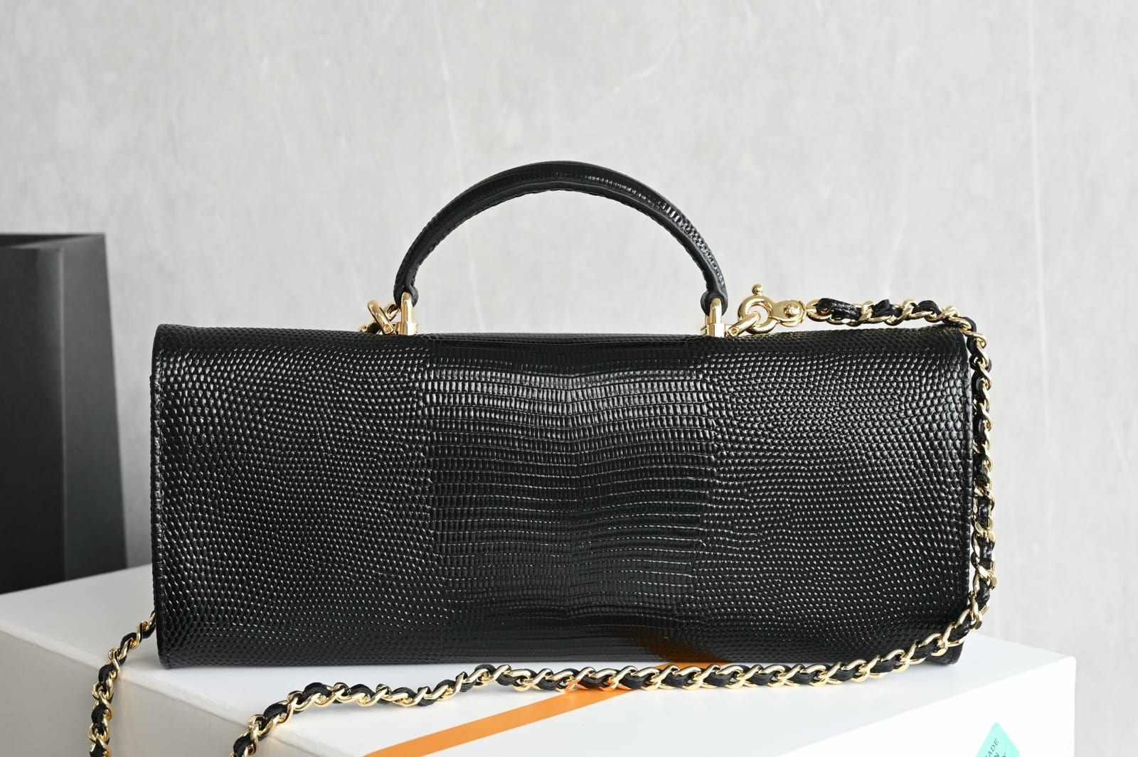  Chanel 26A Lizard-Embossed Long Top Handle Clutch bag 2