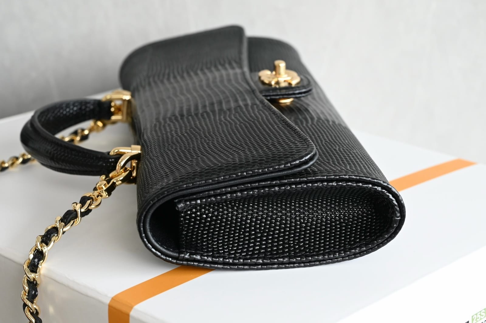  Chanel 26A Lizard-Embossed Long Top Handle Clutch bag 5