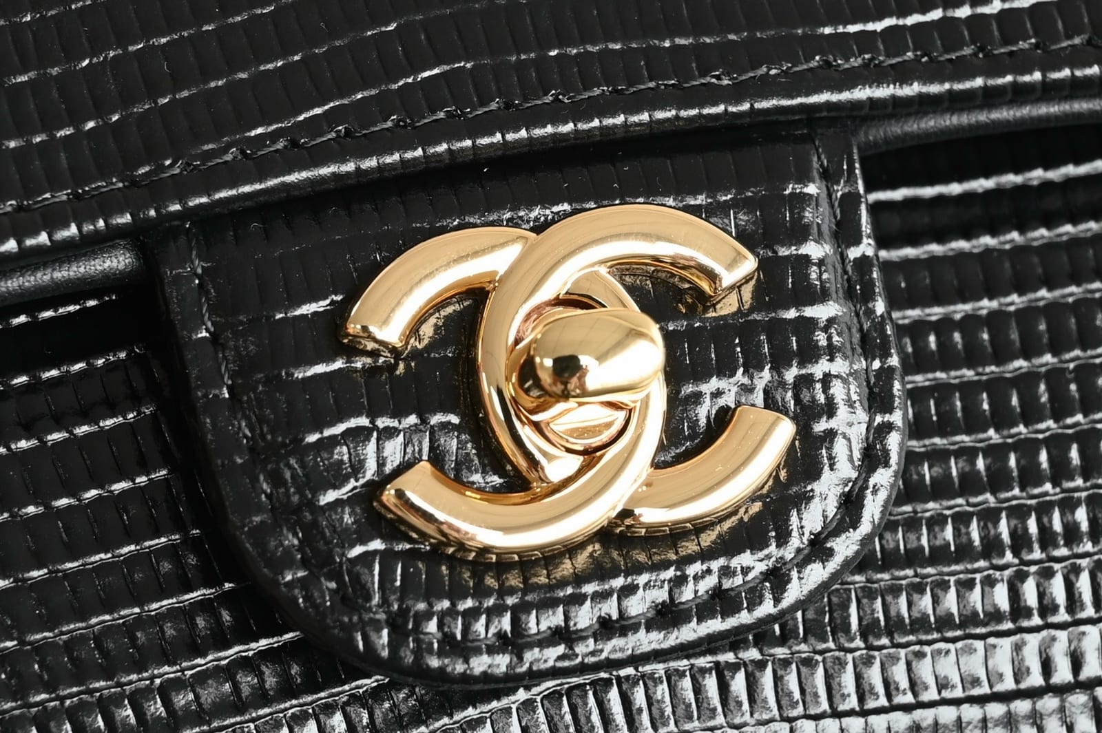  Chanel 26A Lizard-Embossed Long Top Handle Clutch bag 6